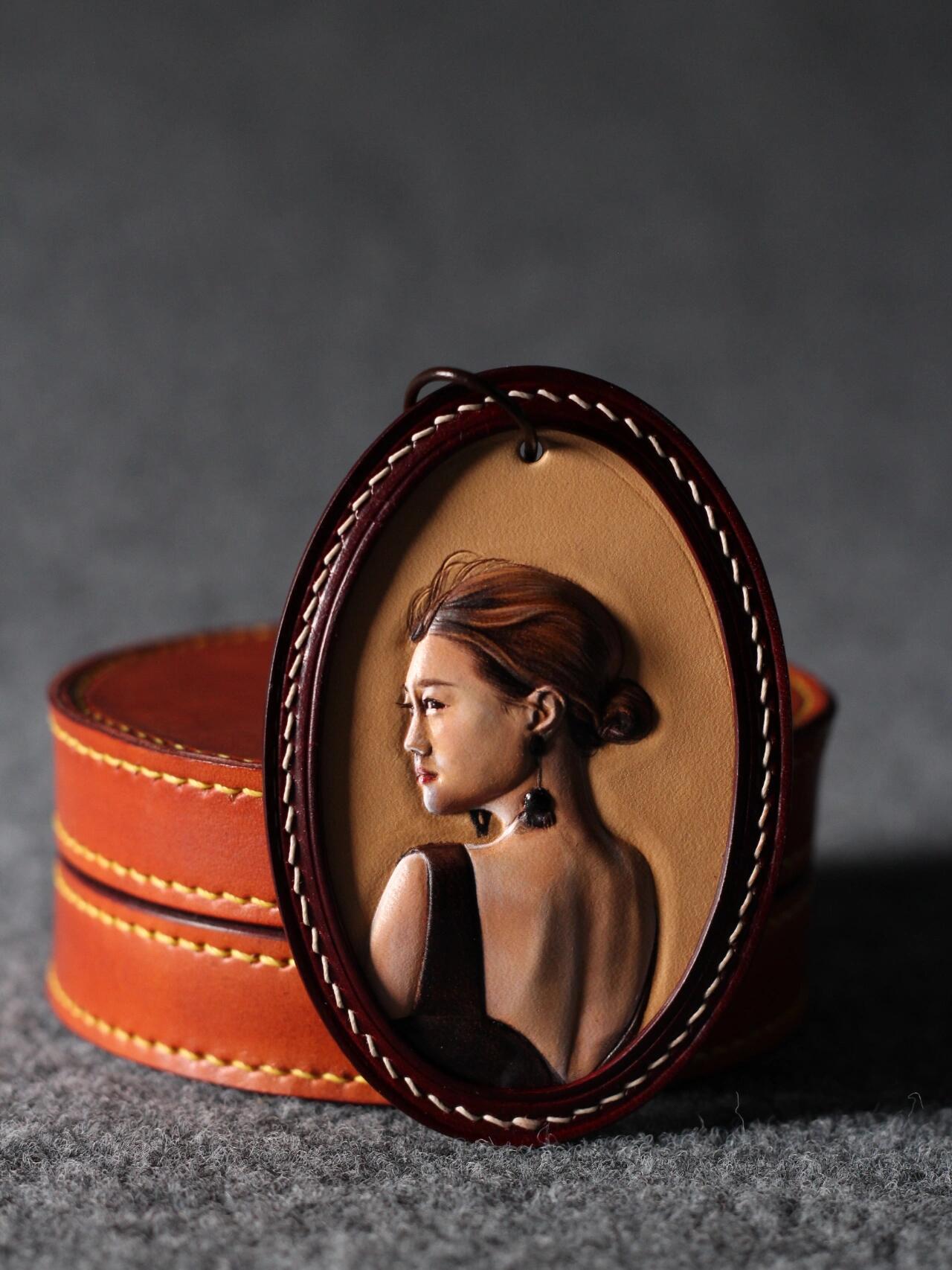 3D Elegance Brought to Life in Leather