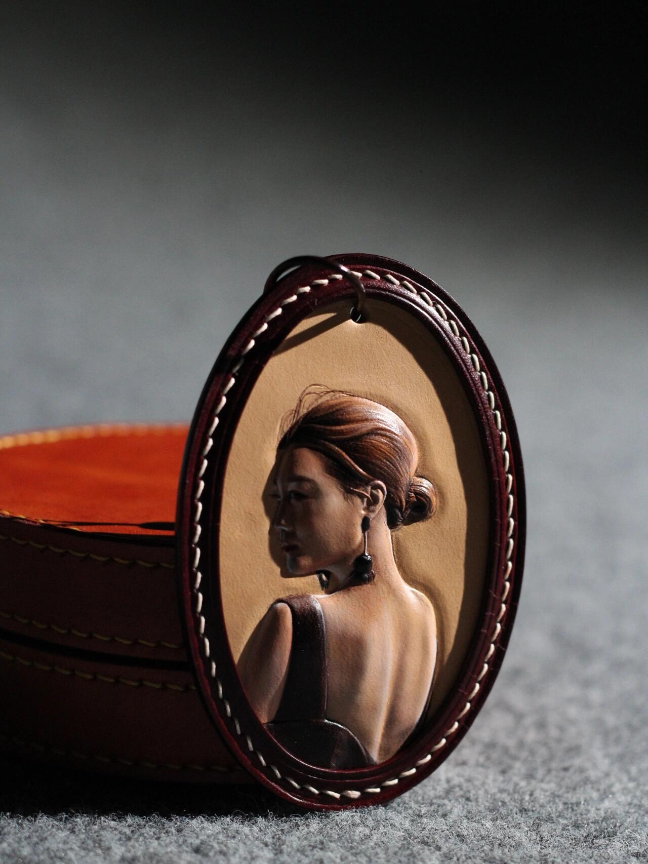 3D Elegance Brought to Life in Leather